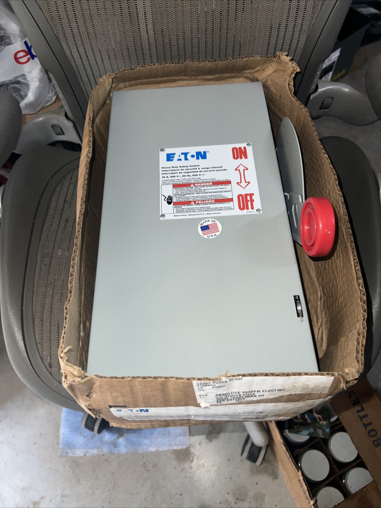 NEW EATON 30 AMP 3 POLE NON-FUSED SAFETY SWITCH DISCONNECT 600 VAC DH361UGK