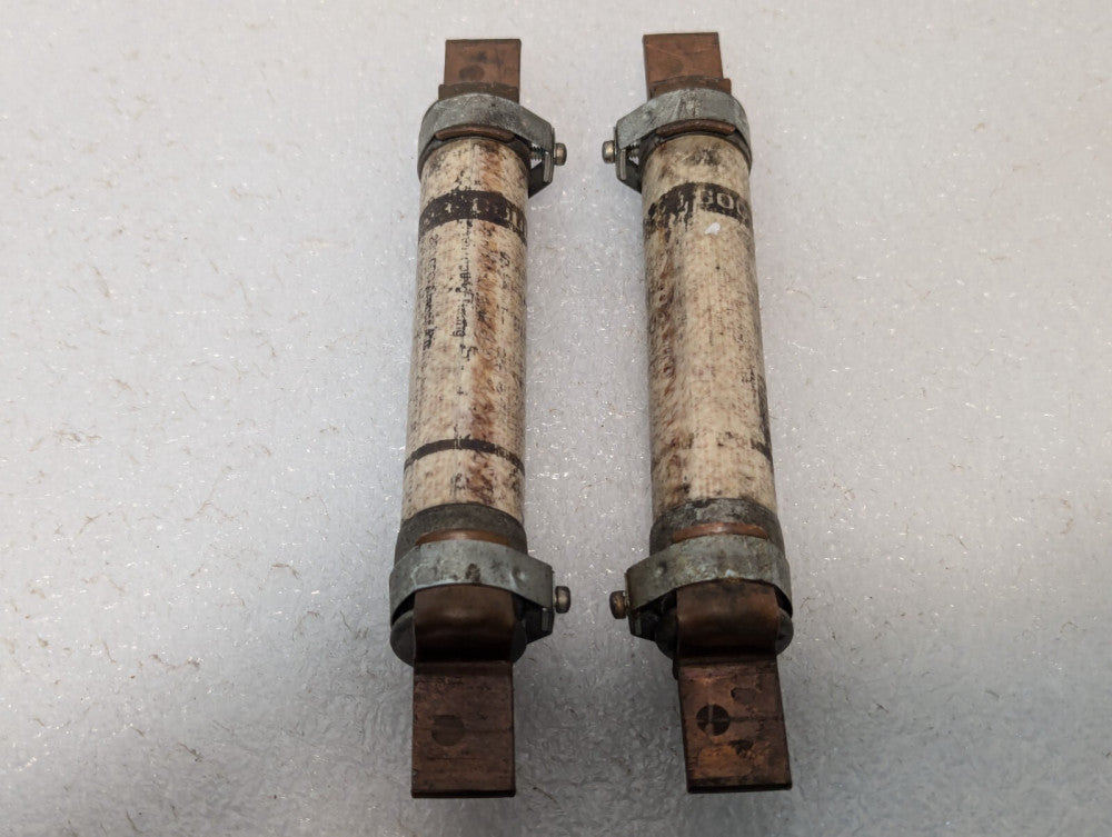Lot of 2 Shawmut TRS-60-R Current-Limiting, Time Delay 60A Fuses w Blade Adptrs