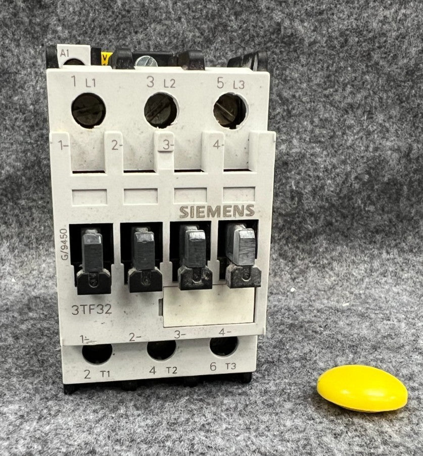 SIEMENS 3TF4222-0A CONTACTOR 3 POLES 17AMP 5 HP @ 230V 10 HP @ 460 OAL 3-3/4"
