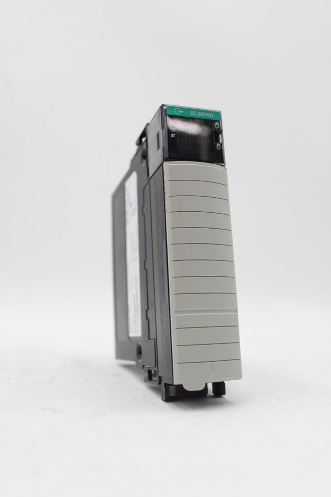 Allen-Bradley 1756-OB16I /A ControlLogix 16-Point D/O Module *READ