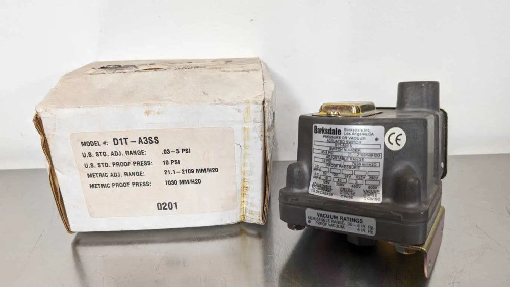 Barksdale D1T-A3SS Pressure or Vacuum Actuated Switch 0.03-3 PSI New in Box