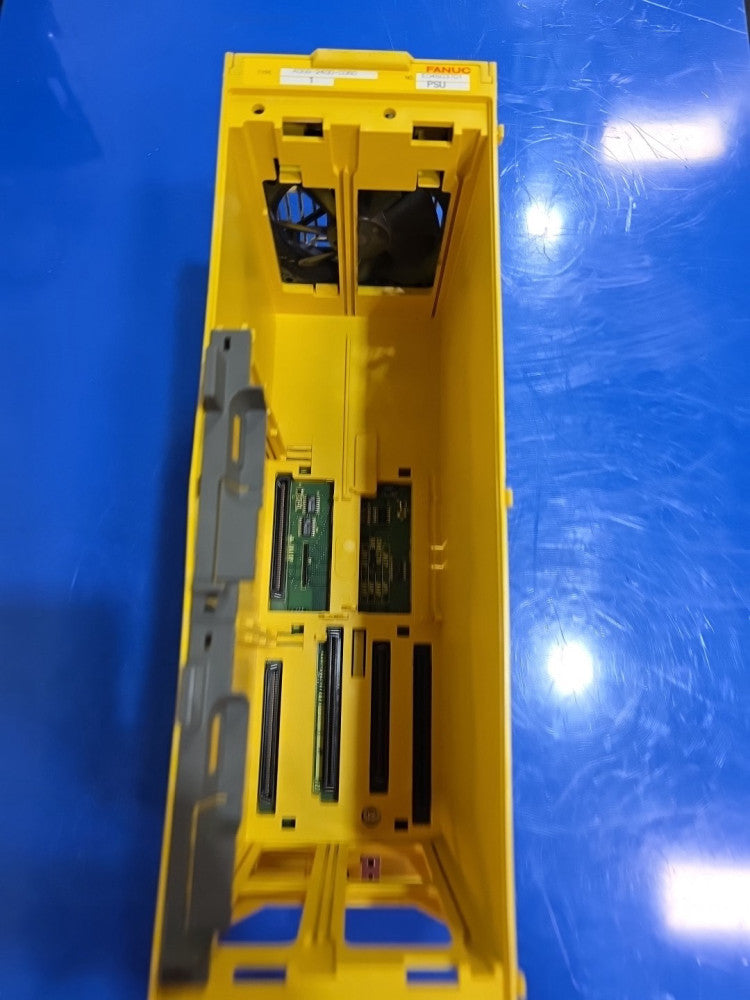 Fanuc A05B-2400-C060 PLC 2-Slot Chassis A20B-2002-0771/01A