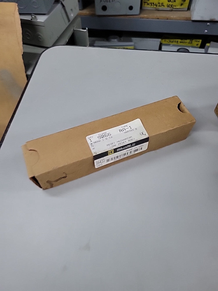 New! SQUARE D 9066RA1 External Rest Mechanism Ser B