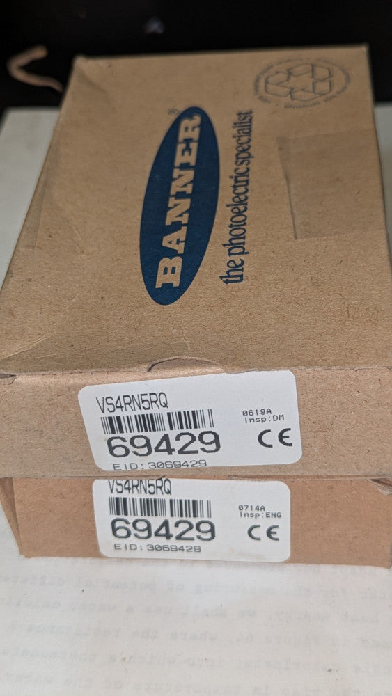 (1) Banner VS4RN5RQ Photoelectric Sensor 69429 NIB