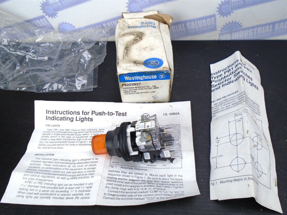 WESTINGHOUSE - PB2GVAV7 - PUSH-TO-TEST -AMBER LIGHT - OIL-TITE SWITCH - (NEW)