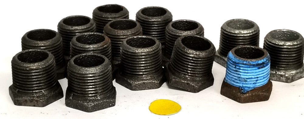 ASSORTED LOT 3/4" HEX REDUCING BISHINGS STEEL MATERIAL ***LOT OF 19****