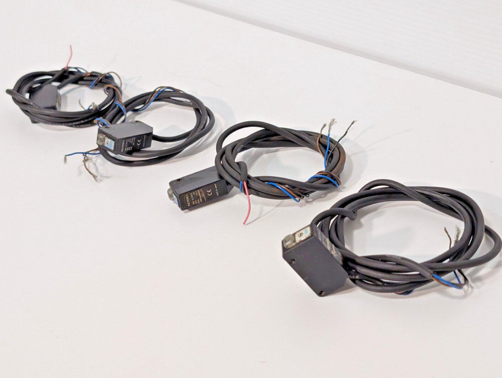 Lot of 4: Keyence Photoelectric Sensors, PZ-M11, Unknown, Parts, 12-24 VDC