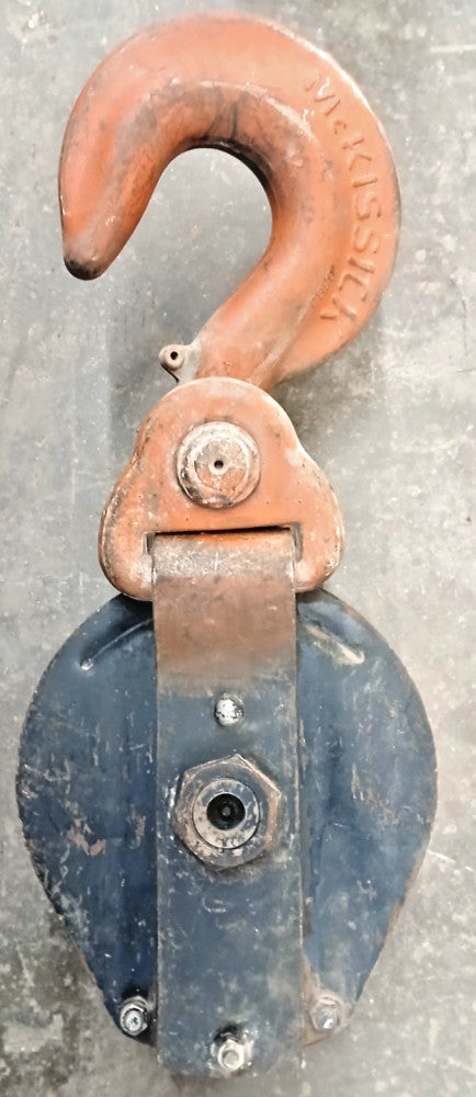 MCKISSICK 10" SNATCH BLOCK W/HOOK D5BJ 15 TON CAPACITY WIRE ROPE SIZE 5/8"-3/4"