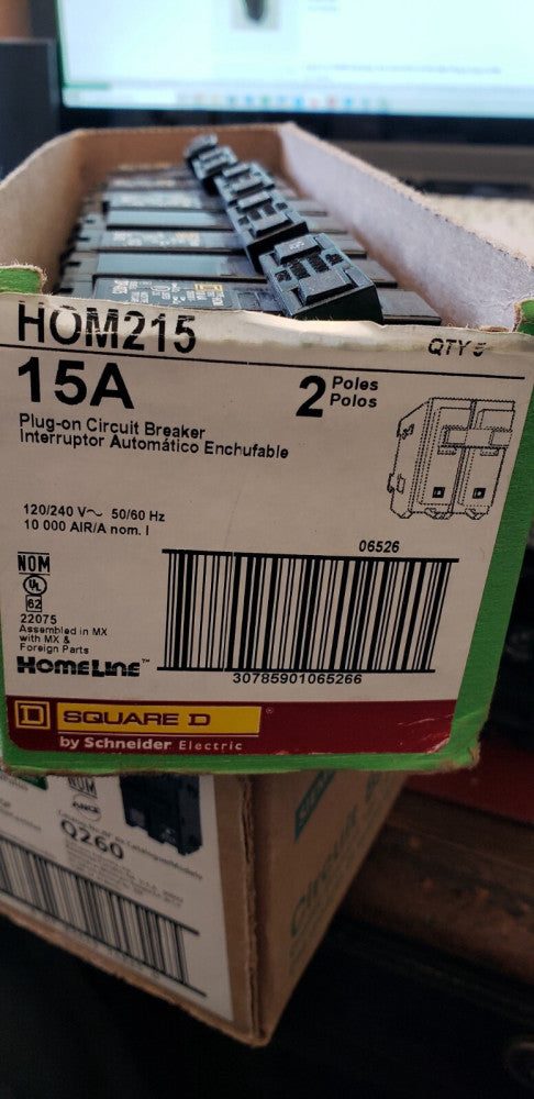 LOT OF 5 Square D HomeLine 15 amps Surge 2-Pole Circuit Breaker Plug 120/240V