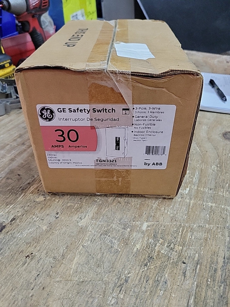 NEW GE TGN3321 30 amp NON Fused Indoor 3P Disconnect DIS313