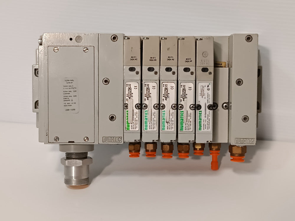 Numatics 239-1229 Terminal Strip with (5) 051BA400M000061 Solenoid Valves