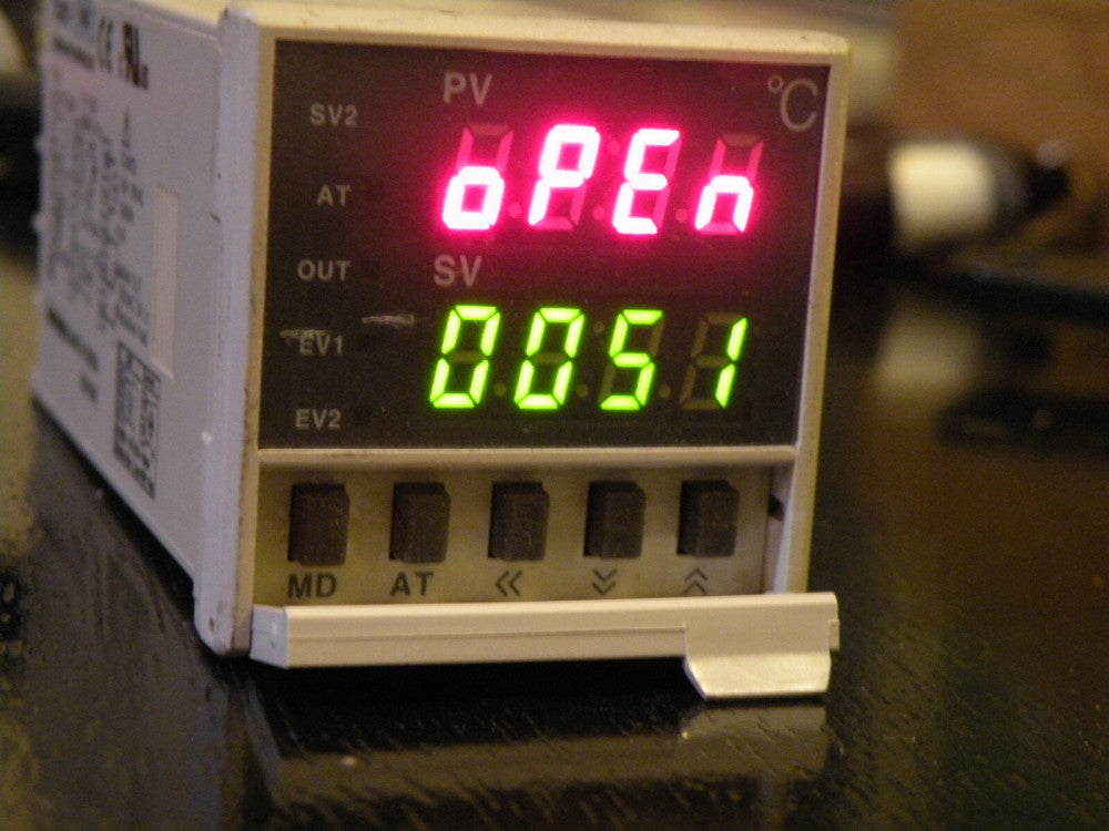 (1) AUTONICS TZNST-14S Temperature Controller