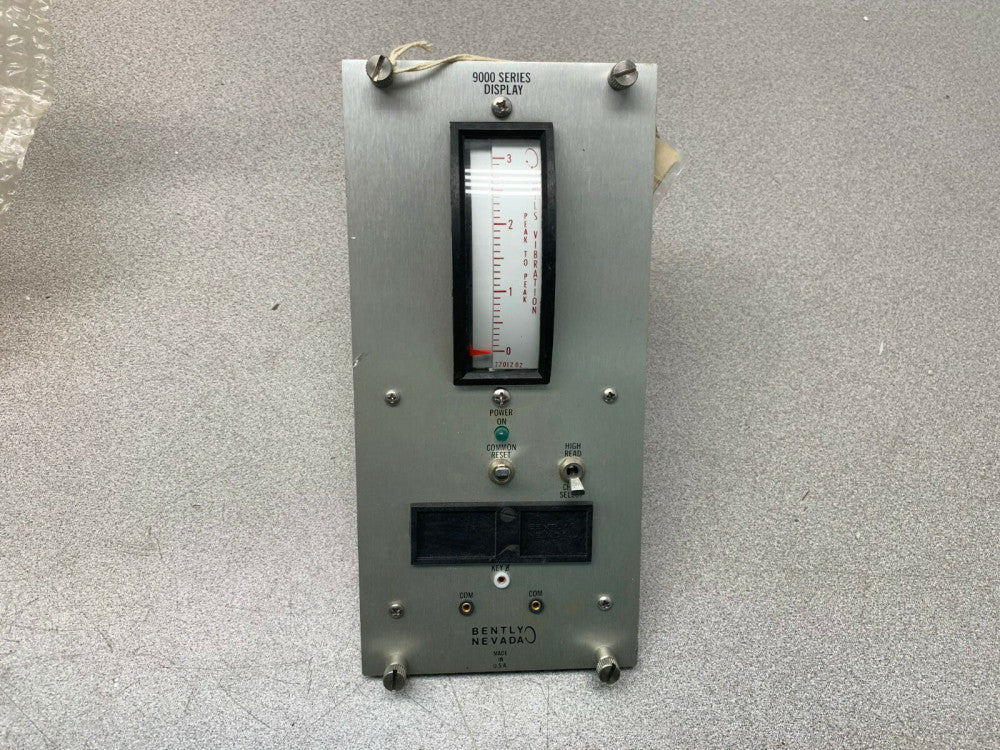 NEW NO BOX BENTLY NEVADA 90388-01B VIBRATION MONITOR ANALOG DISPLAY 90120-02-52