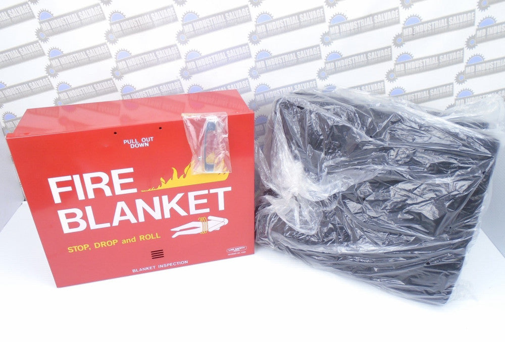 BCCOL - 2300-4395 WOOL FIRE BLANKET, RED CABINET & HANDLE - 7 ft x 5.2 ft -(NEW)