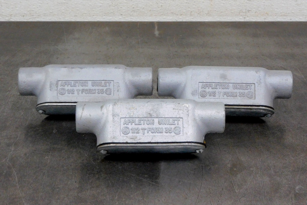 Appleton Unilet 1/2" T35 Conduit Body Used Lot of Three (3)
