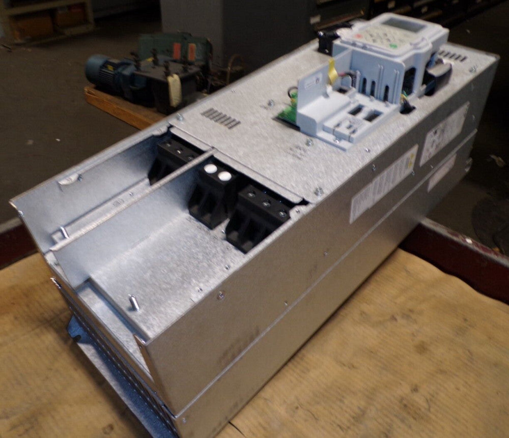 EATON 50 HP VFD VARIABLE FREQUENCY DRIVE 480 VAC 3 PHASE DG1-34061FN-C21C
