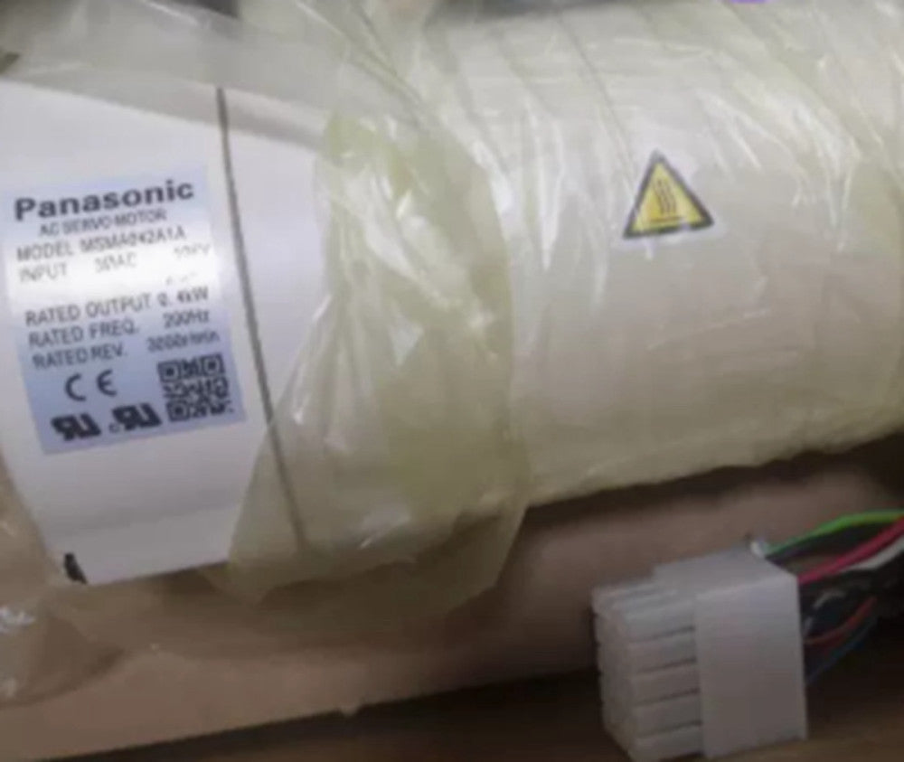 One Brand New PANASONIC MSMA042A1A MINAS A Series Servo Motor