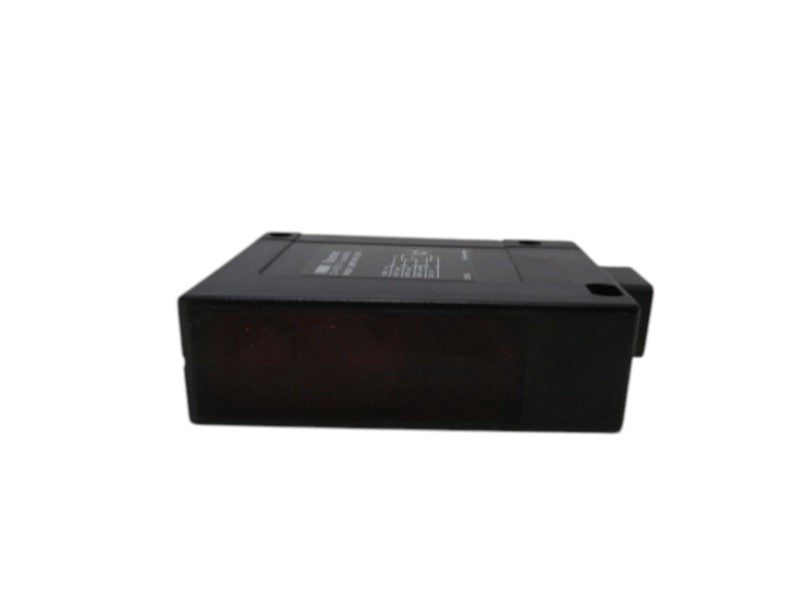 BAUMER FHDK FHDK26R7001/S27 BACKGROUND SUPPRESSION DIFFUSE SENSOR NSNP