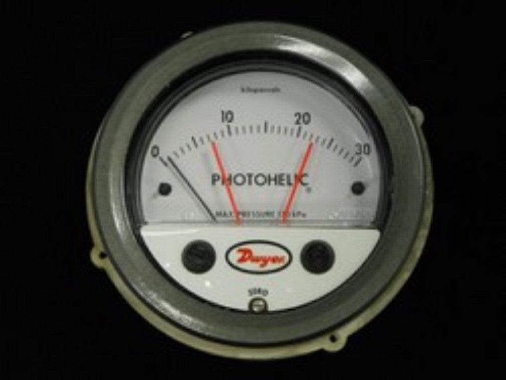 Dwyer 168243-00 Photohelic Pressure Gauge 0-30 KPA