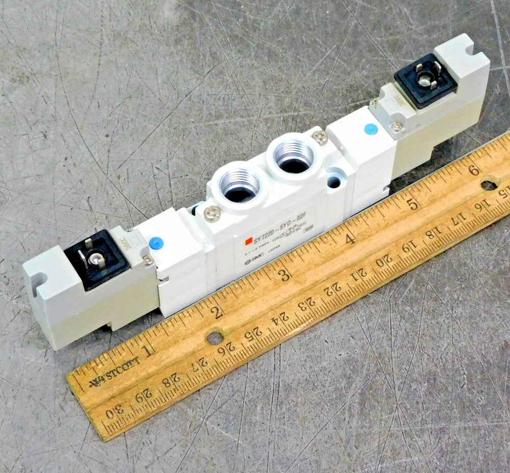 SMC SY7220-5YO-02F 2-Position Solenoid Valve 5 Port 1/4 in. NPT 24V DC