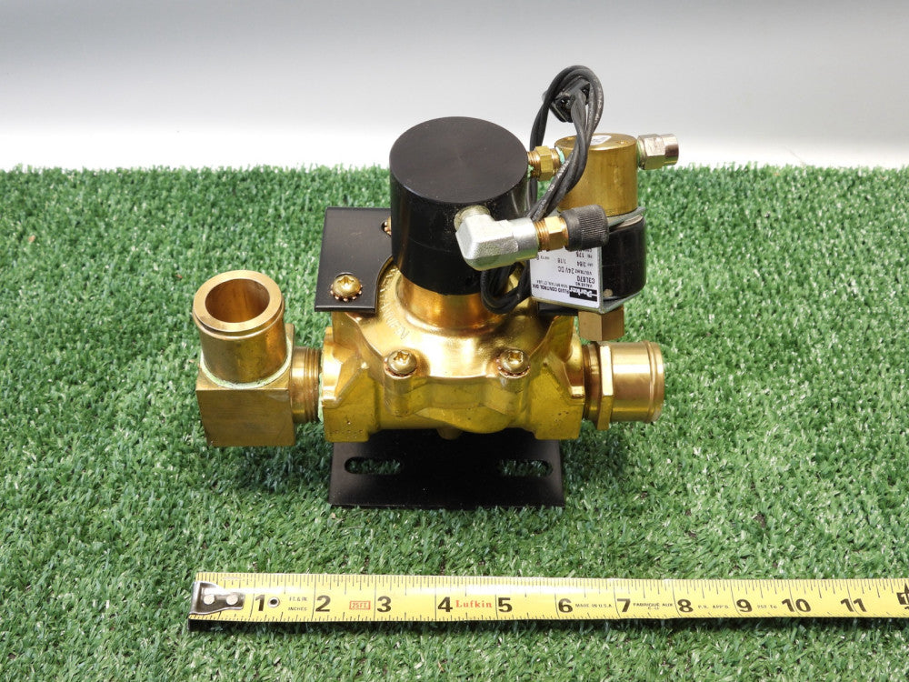 Parker Hot Water Heater Valve, 24V Solenoid, 1-3/8" Hose Connections, Brass