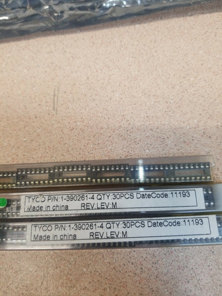 LOT OF 10 TYCO CONNECTIVITY 1-390261-4