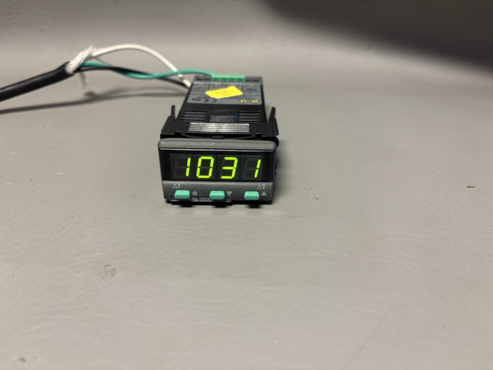 Cals Controls 3200 Digital Temperature Controller