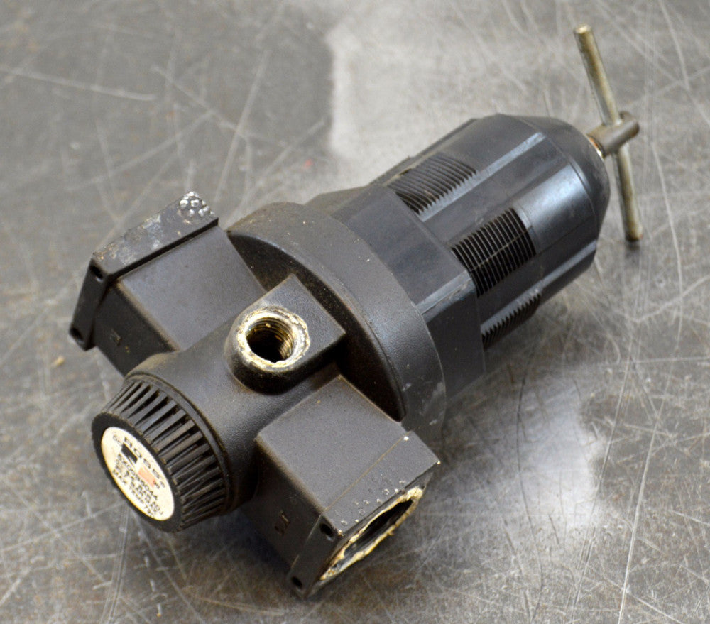 Ross 5X00B5044 Pneumatic Pressure Regulator Valve 20.7 BAR In 0-8.6 Bar Out 3/4"
