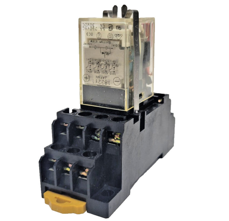 OMRON RELAY W/BASE MY4N-D2-DC24 PLUG-IN TERMINALS 4 POLE SINGLE CONTACTS