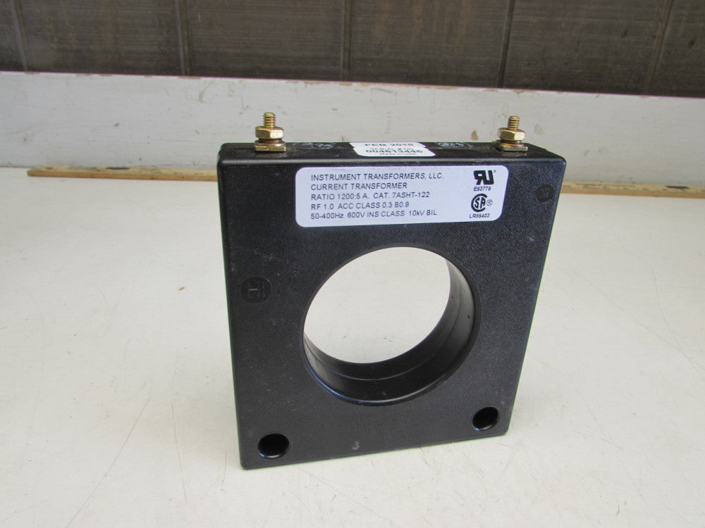 Instrument Tranformers 7ASHT-122 Current Transformer 50-400Hz 600V NEW NO BOX !!