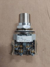 ALLEN BRADLEY 800T-H48A SER T SELECTOR SWITCH No Key