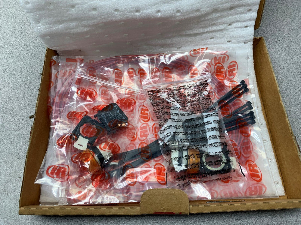 NEW IN BOX INGERSOLL RAND AMBER LIGHT KIT 39182928 CUTLER-HAMMER