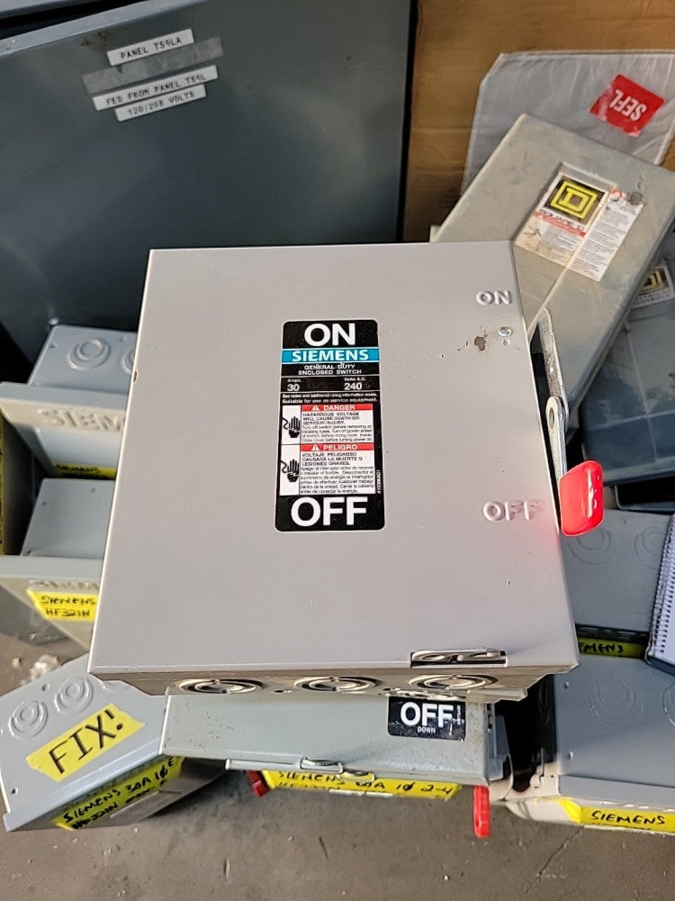 Siemens GF321N General Duty Enclosed Switch 30 Amp 240 Vac NOS