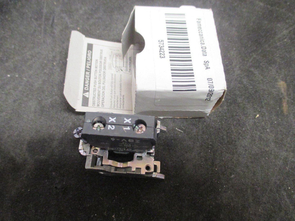 NEW Schneider Electric ZB4-BV6 Pilot Light Mounting Collar