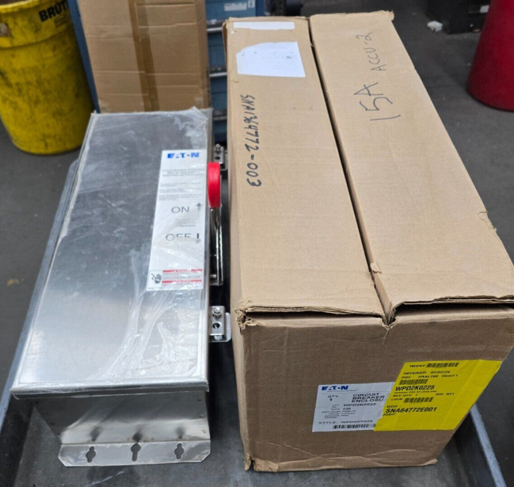 NEW EATON 225 AMP STAINLESS CIRCUIT BREAKER ENCLOSURE 3 POLE NEMA 4X WPD2K0225