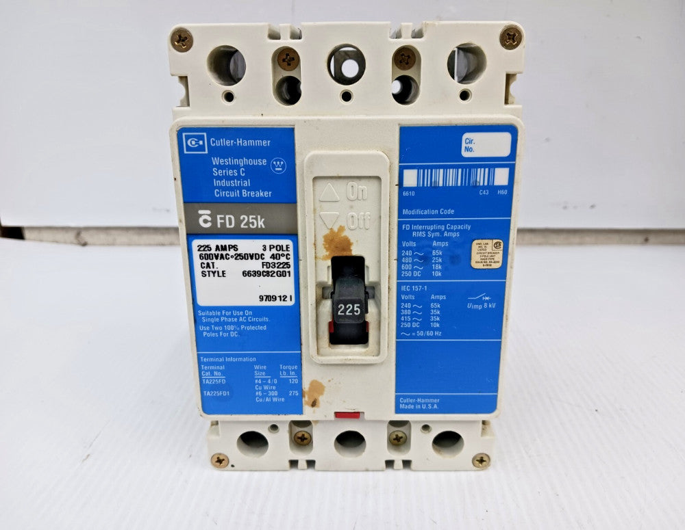 CUTLER HAMMER 225 AMP CIRCUIT BREAKER 3 POLE 600 VAC / 250 VDC 25kA FD3225