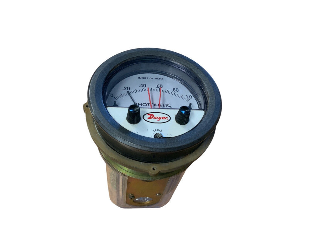 Dwyer Cat. No. 3002 Photohelic Inches of Water Gauge Circuit HH 120 VAC (TSC)