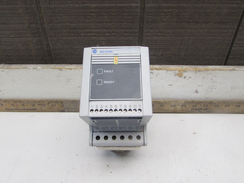 ALLEN BRADLEY VARIABLE SPEED DRIVE 160-BA03NPS1, .75KW/1HP SER-C N/NIB !!