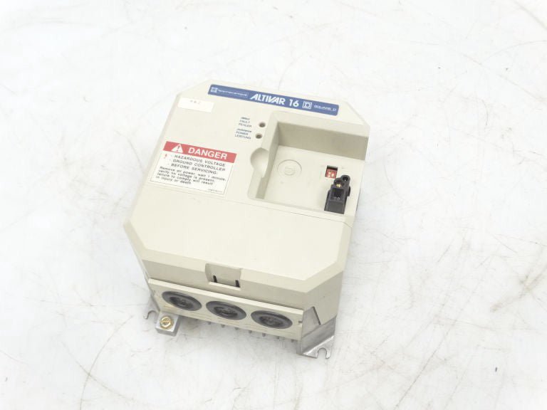 SCHNEIDER ELECTRIC ATV16U09M2 Drive - Used