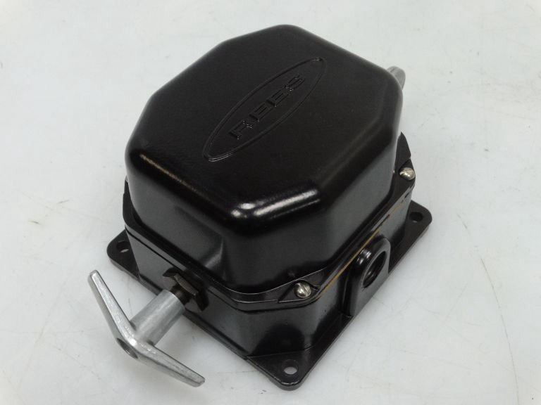REES 04944-000 Switch - New In Box