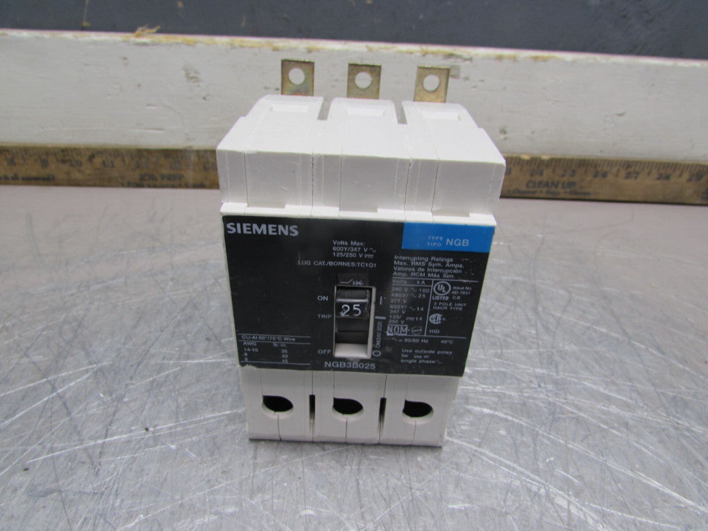 SIEMENS NGB3B025 ,CIRCUIT BREAKER, 3P-25 AMP /480V GOOD TAKEOUT! MAKE OFFER!