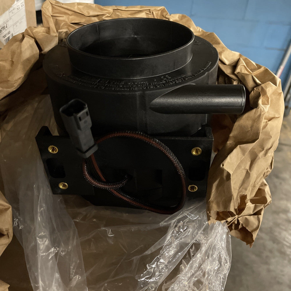 BRAND NEW GENUINE JOHN DEERE PRECLEANER 24VOLT, AT467014 ***FREE SHIPPING ***