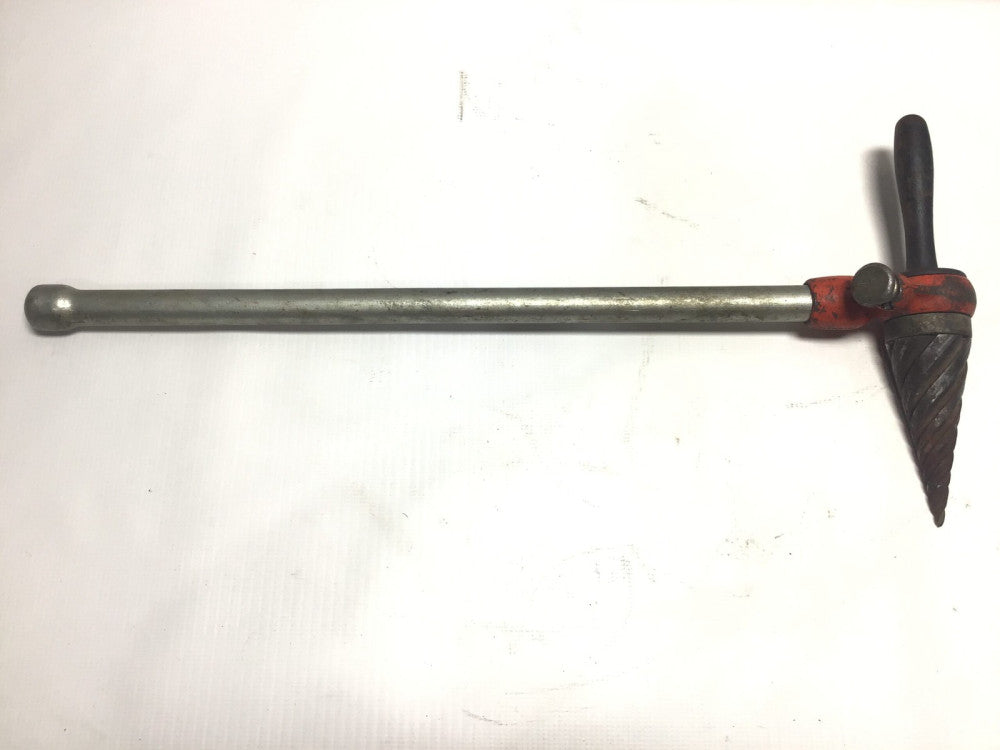 Ridgid 2-S Ratcheted Spiral Pipe Reamer with Handle