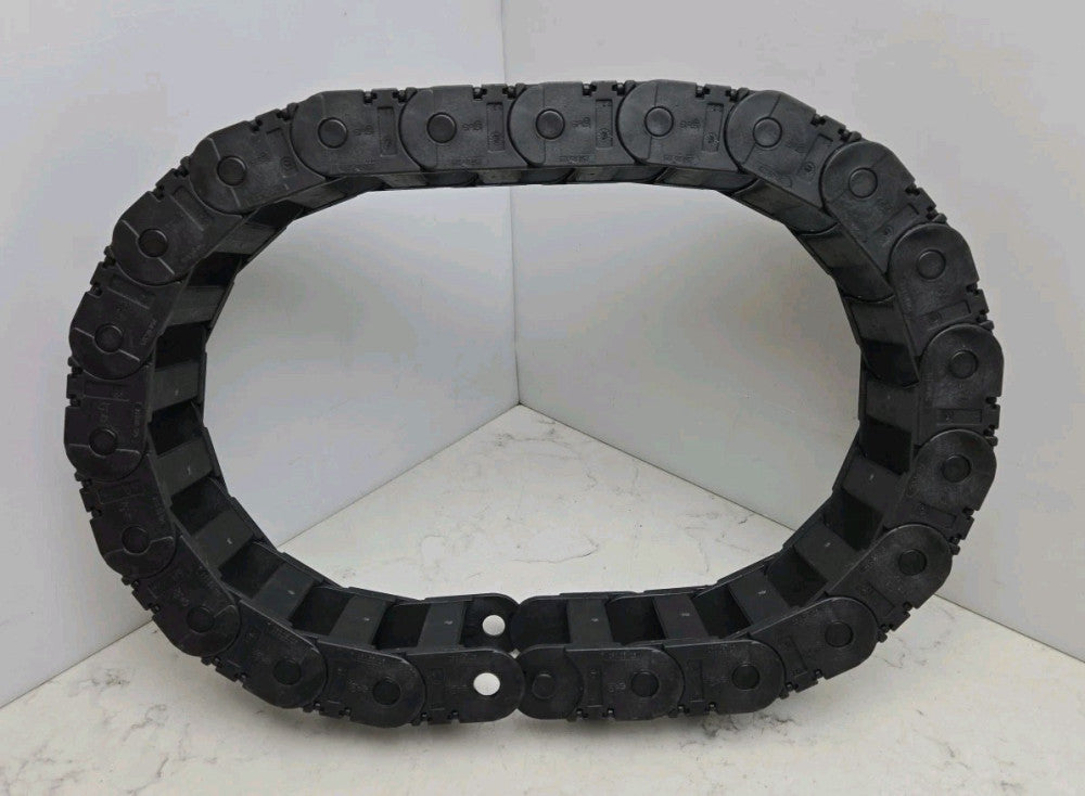 40" Igus 250.05.125 Cable Carrier System 2.24" Inner 2.87" Outer 22 Links New