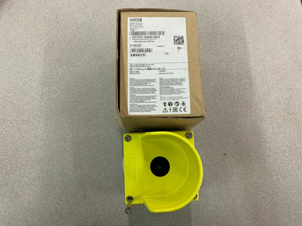 NEW IN BOX SIEMENS ENCLOSURE 3SU1851-0AA00-0AC2
