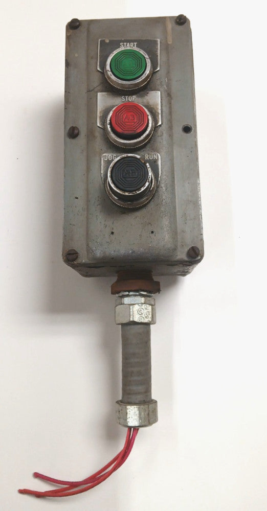 ALLEN BRADLEY INDUSTRIAL 3 PUSH BUTTON ENCLOSURE 30 MM