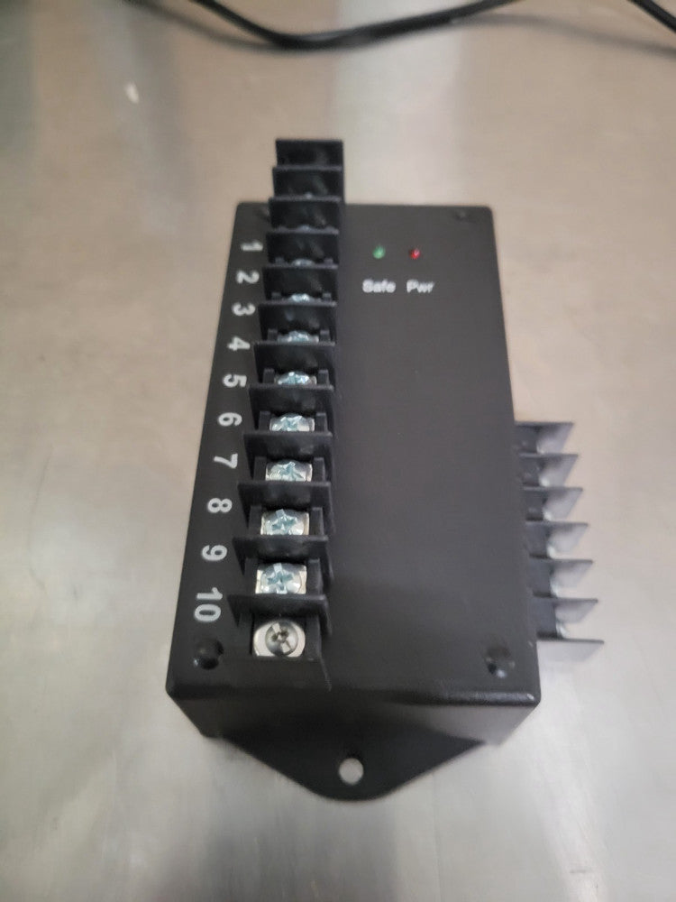 Unbranded 10-Channel I/O Controller Module, Safe/Pwr LEDs, Screw Terminals