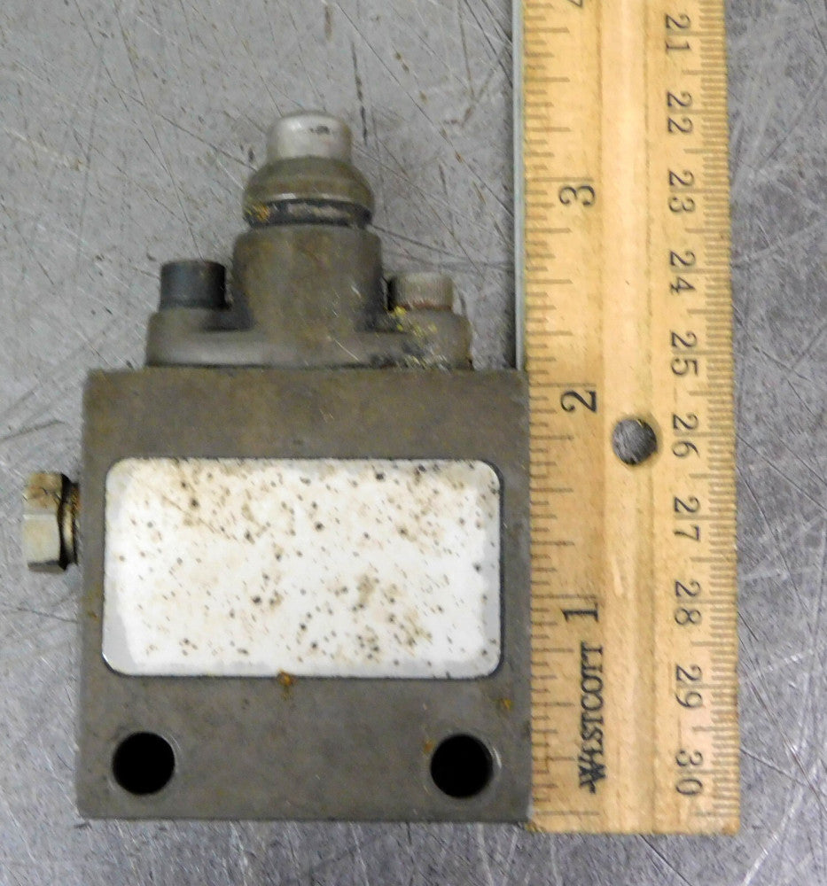 Numatics 0MA3 Precision Limit Pneumatic Air Valve Switch 1/8" NPT