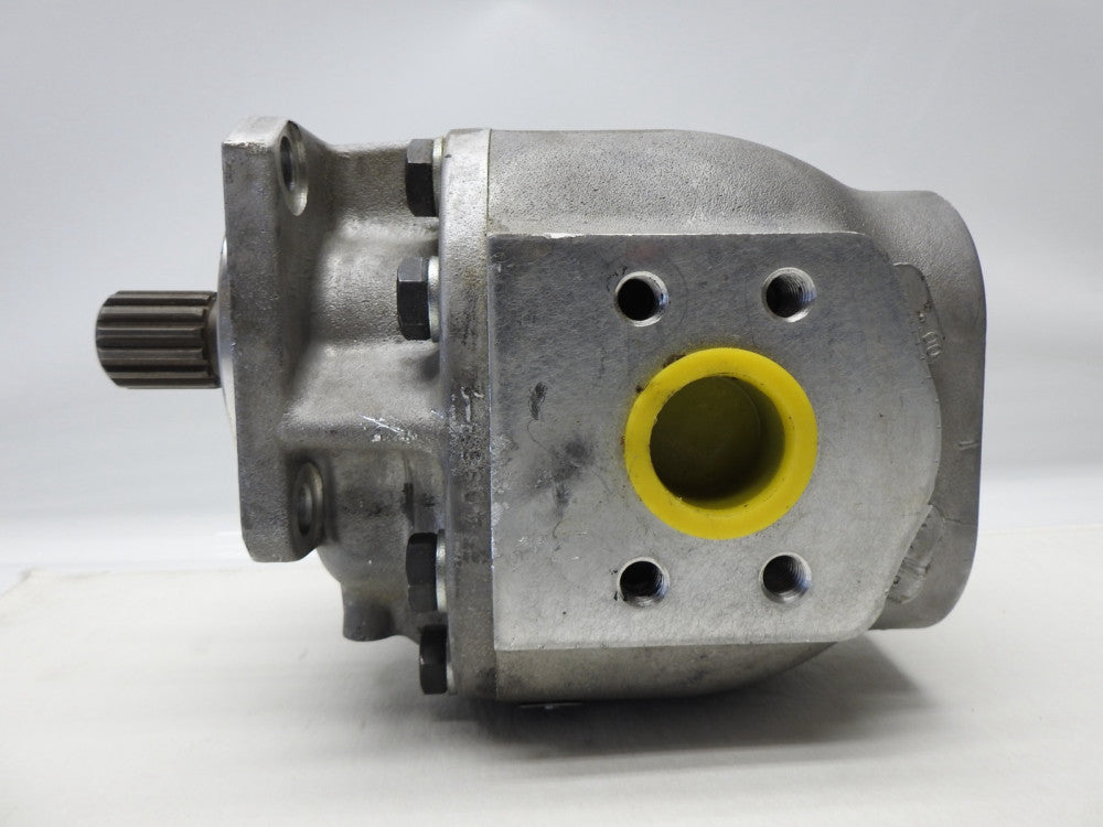 S223210 Hydraulic Track Motor for Case 880C 880 Track Drive Hydraulic Motor NEW!