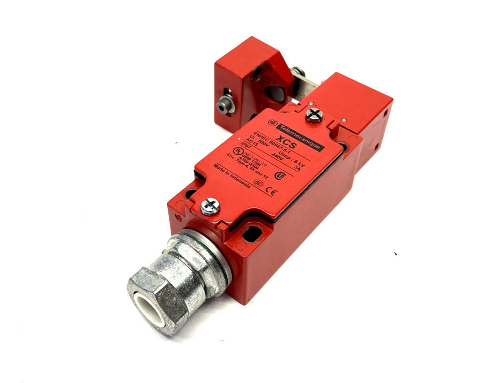 Telemecanique XCS-A703 Safety Interlock Switch 2 NC + 1 NO